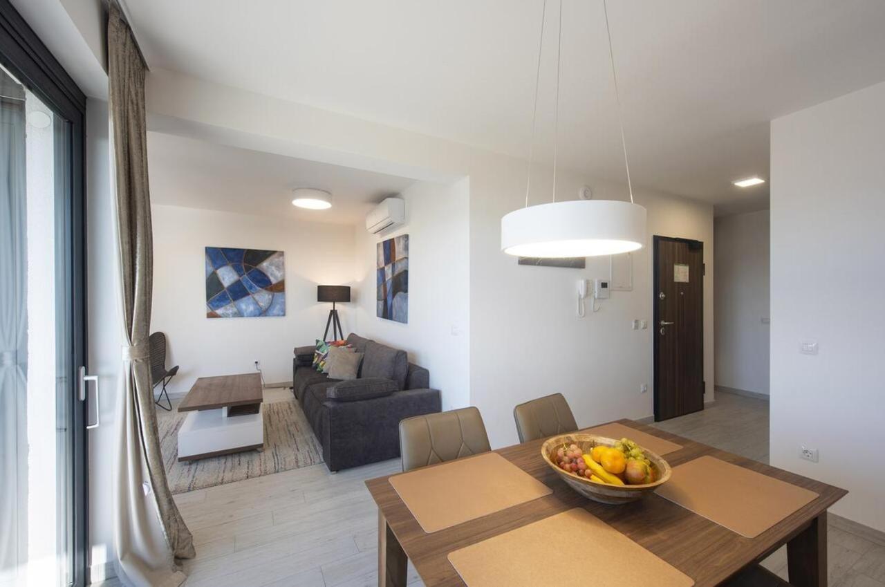 Family Friendly Apartments With A Swimming Pool Sveti Filip I Jakov, Biograd - 19325 Exterior foto