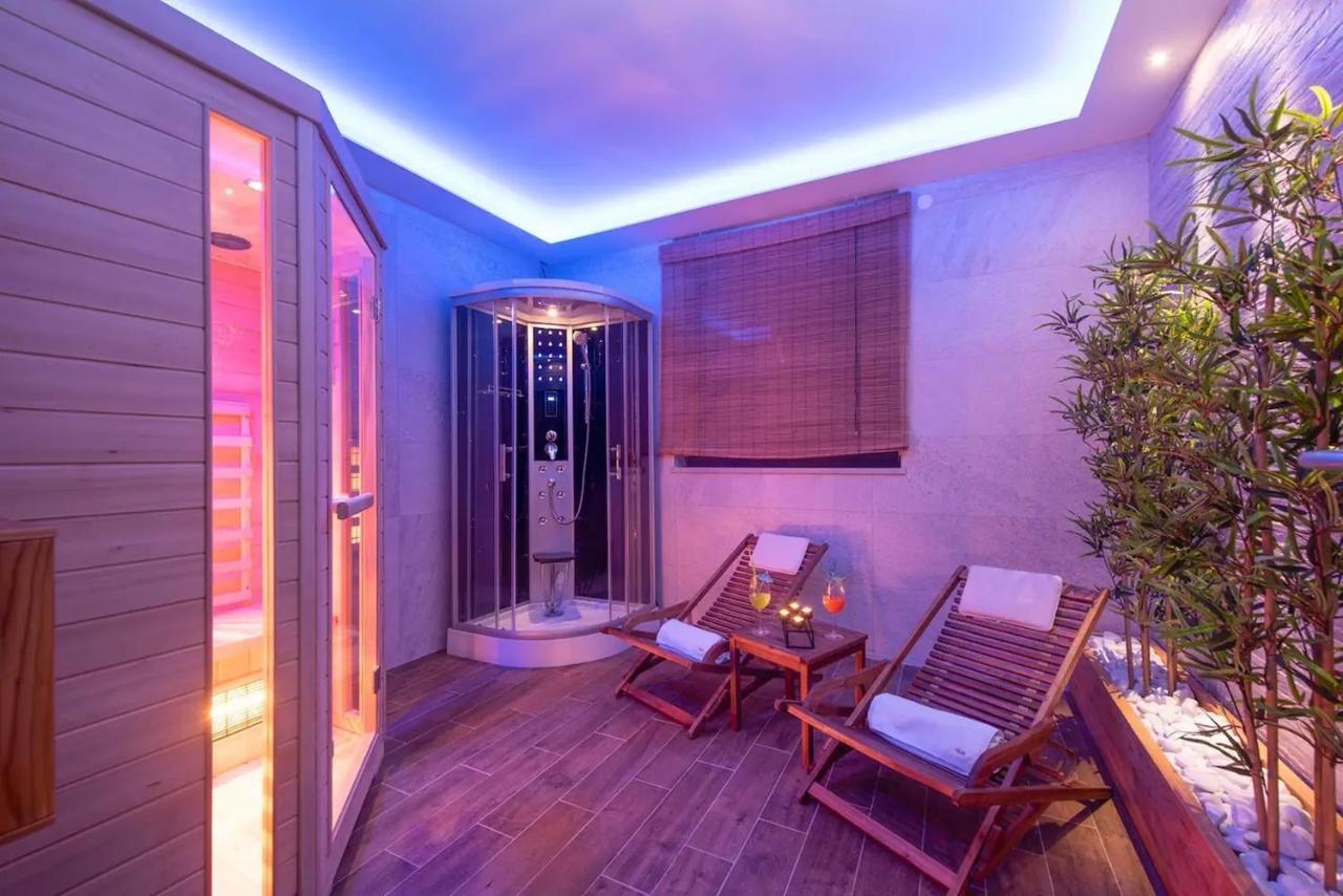 Family Friendly Apartments With A Swimming Pool Sveti Filip I Jakov, Biograd - 19325 Exterior foto